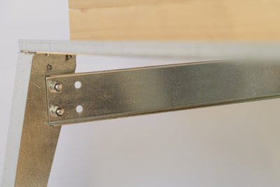 Universal hive stand - adjustable width